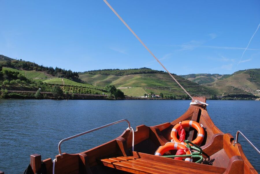 Pinhão: 2-Hour Rabelo Boat Tour with Audio Guide - Timing and what you should do with your 2 hours