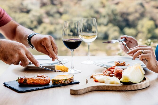 Pinhão: Douro River Cruise with Lunch Included - Key highlights in plain terms