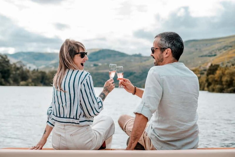 Pinhão: Douro River Solar Boat Tour with Wine Tasting - What the Guide Adds During the Cruise