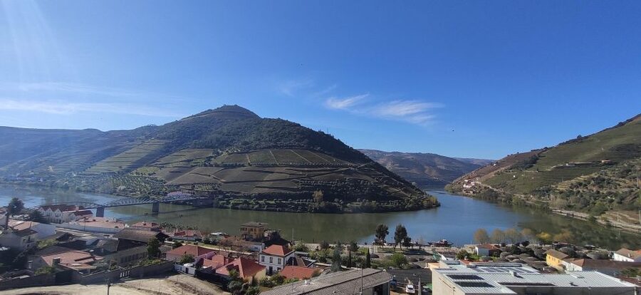 Pinhão: Douro Valley with Wine Tasting, Boat Trip and Lunch - Pinhão is your starting point, and it makes sense