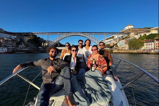 Port : 6 Bridges Private Yacht Cruise with Local Wine & Snacks - Dom Luís I Bridge: the photo stop over Ribeira do Porto