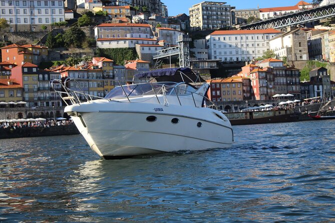 Port : 6 Bridges Private Yacht Cruise with Local Wine & Snacks - Price, private size, and who this is really for