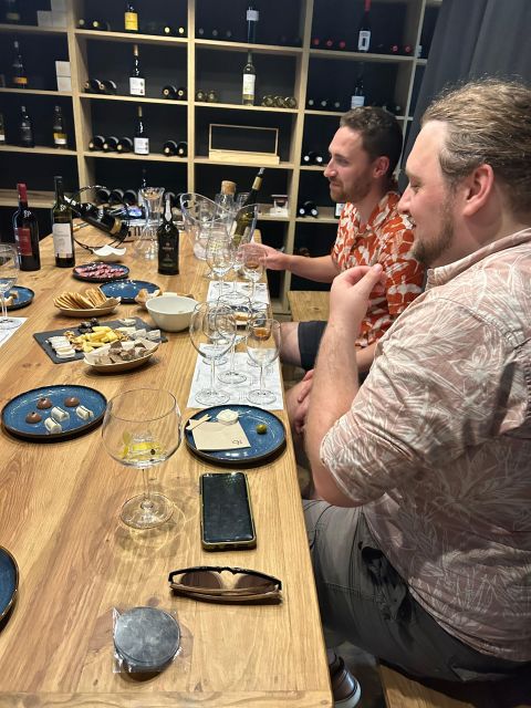 Port Wine class with 3 or 5 Port tasting and pairings - Meet the Hosts: Clear Explanations With a Sense of Play