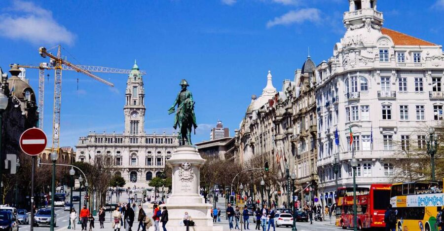 Porto: 1.5-Hour Private Kick-Start Tour with a Local - São Bento Train Station: The Best Use of 15 Minutes You’ll Make