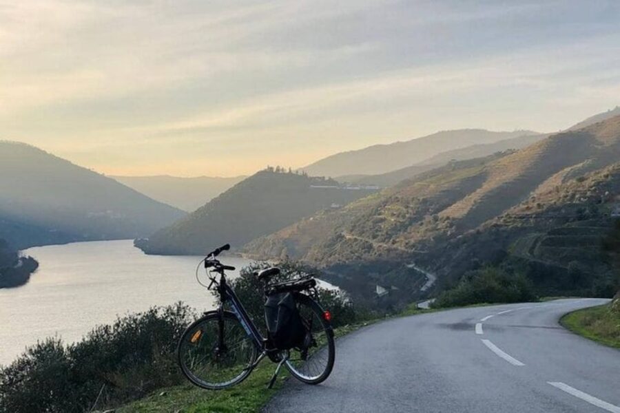 Porto: 1 to 4 Day Electric Bicycle Rental - The ride segments: downtown streets to the Douro banks
