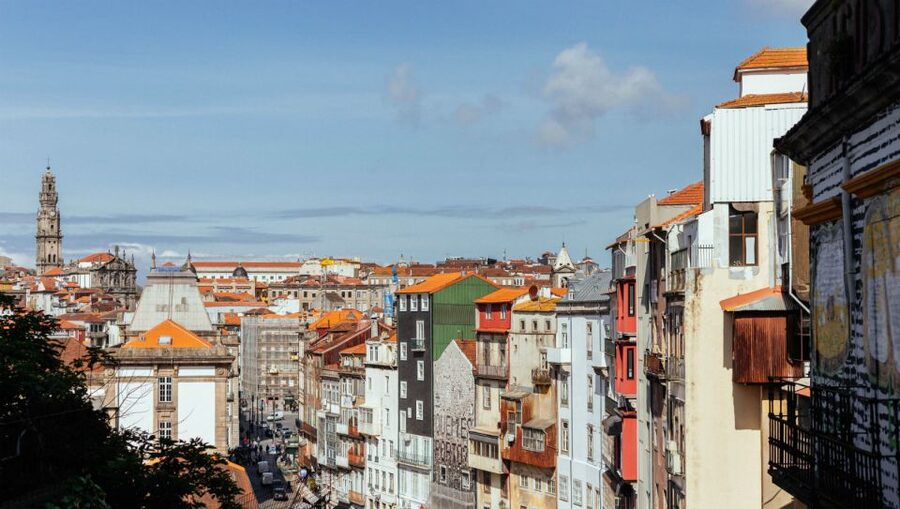 Porto: 2.5-Hour Private City Tour Off the Beaten Track - Where This Tour Starts: Biblioteca Pública Municipal do Porto
