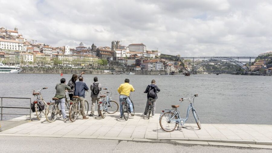 Porto: 3-Hour Bike Tour - Street art and waterfront history, the part of Porto you notice first