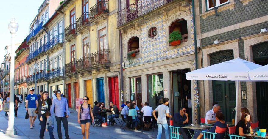 Porto: 3-Hour Downtown Walking Tour - Aliados Avenue, Porto’s living room street with a purpose