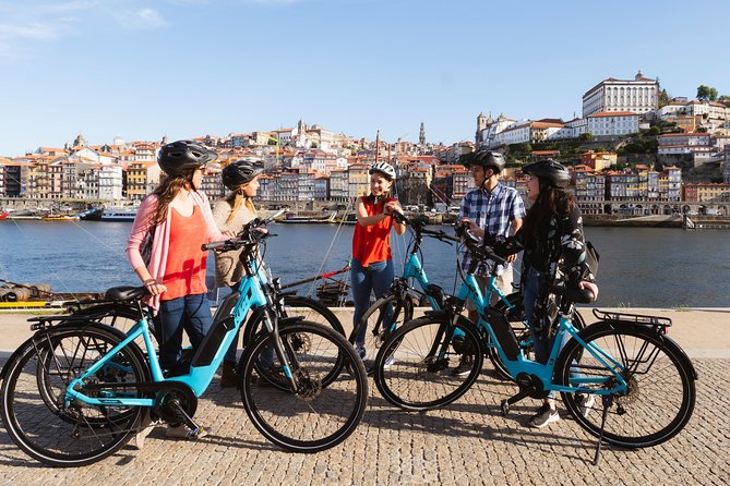 Porto: 3-Hour Old Town & Riverside Bike Tour - Guided Experience - Key highlights at a glance