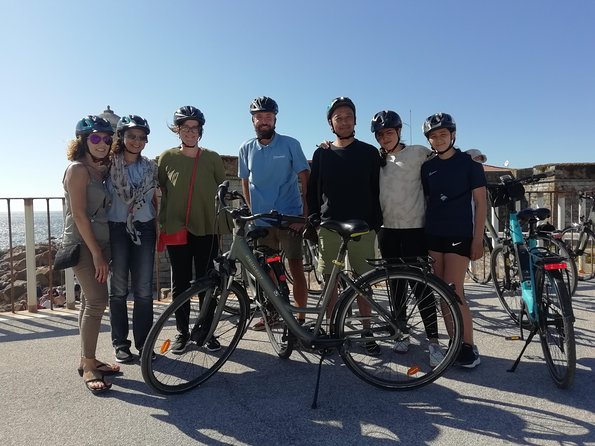 Porto: 3-Hour Old Town & Riverside Bike Tour - Guided Experience - Alfândega Nova do Porto and the bridge engineering story you can picture