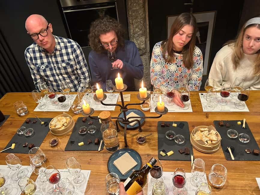 Porto: 5 Port Wine Tasting with Delicious Pairings - How the Host Guides Your Tasting: Sip, Compare, Learn