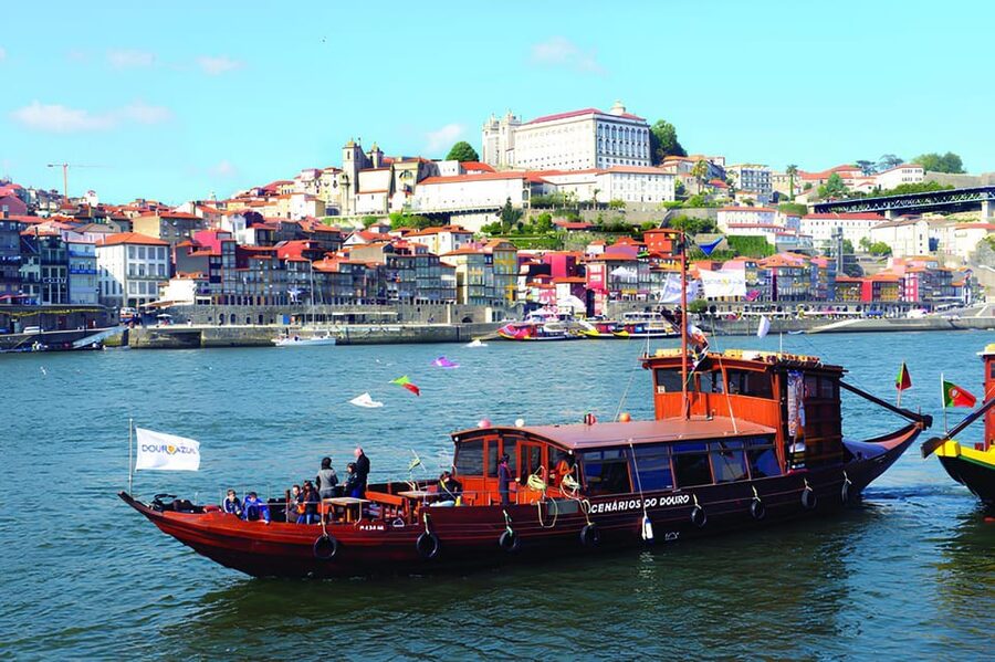 Porto: 50-Minutes Rabelo Boat Cruise on the Douro River - A 50-minute Rabelo ride on the Douro, and why the short timing works