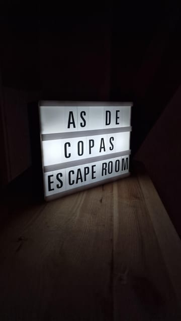 Porto: Ace of Cups Escape Room Expereince - Price and Value at $31 per Person for a Private Team