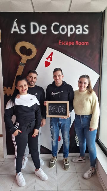 Porto: Ace of Cups Escape Room Expereince - Language and Group Dynamics: Portuguese, English, and Team Communication