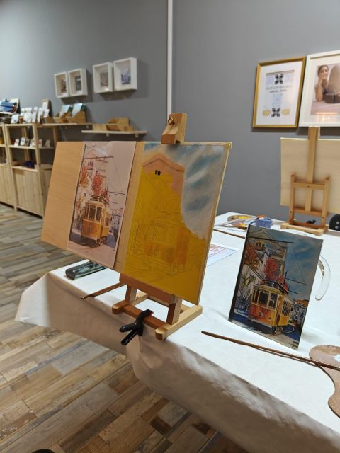 Porto: Acrylic and Oil Painting Class with a Local Artist - Acrylic and Oil Painting Basics: Brushes, Color Value, and Real Confidence