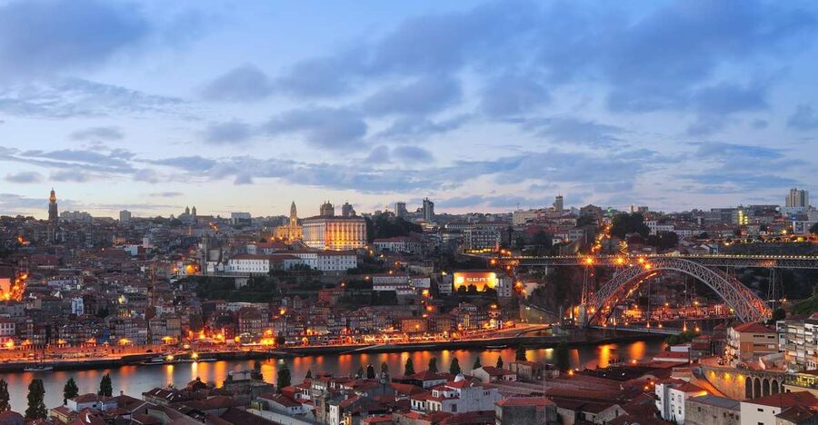 Porto: All-Inclusive Fado Dinner Show and Night Tour - Who This Tour Fits Best (And Who Might Prefer Something Else)