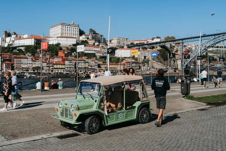 Porto and Foz: Private Douro City Tour in an Electric Ford T - Why a vintage electric Ford T makes Porto feel different