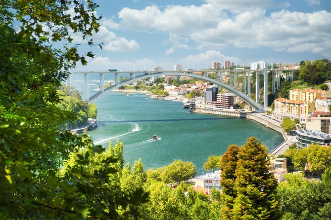 Porto and Gaia: Walking Tour of Douro's Two Riversides - Crossing the Douro on foot, and why the included ticket helps