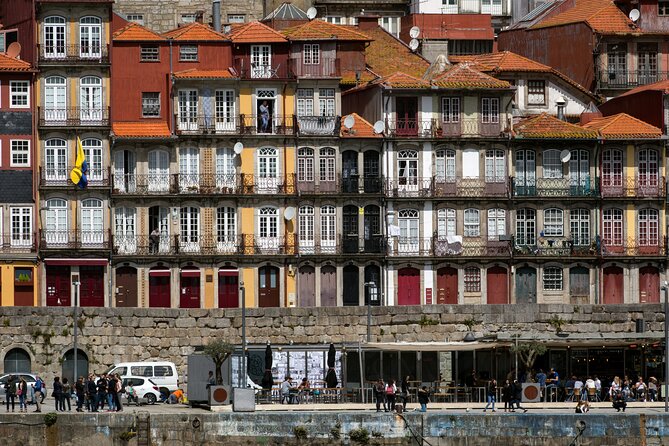 Porto and Gaia: Walking Tour of Douro's Two Riversides - The Gaia finish at Largo Joaquim Magalhães 4, port tasting is extra