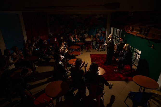 Porto: Authentic Fado Music by the River - What you actually hear: real fado melodies