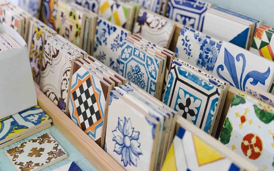 Porto: Azulejos Tiles Walking Tour - Quick hits