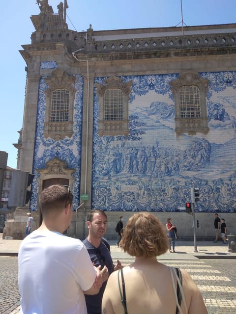 Porto: Azulejos Tiles Walking Tour - Churches and the Tile Story: Igreja do Carmen and the Facade Close-Ups