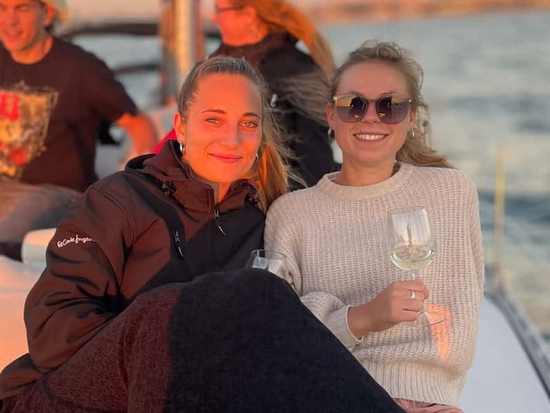 Porto: Best Exclusive Charming Sailboat Sunset - What you eat and drink on board: Douro wines and local bites