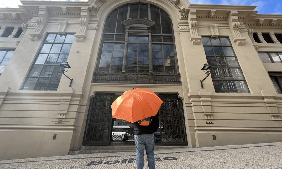 Porto: Bolhão Market Guided Food Tour - Group size, guide language, and how that affects your experience