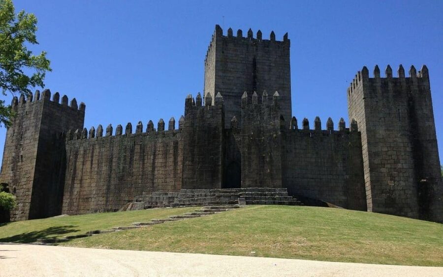 Porto: Braga and Guimarães Private Day Tour with Local - Price and Value at $167 per Person: When It Makes Sense