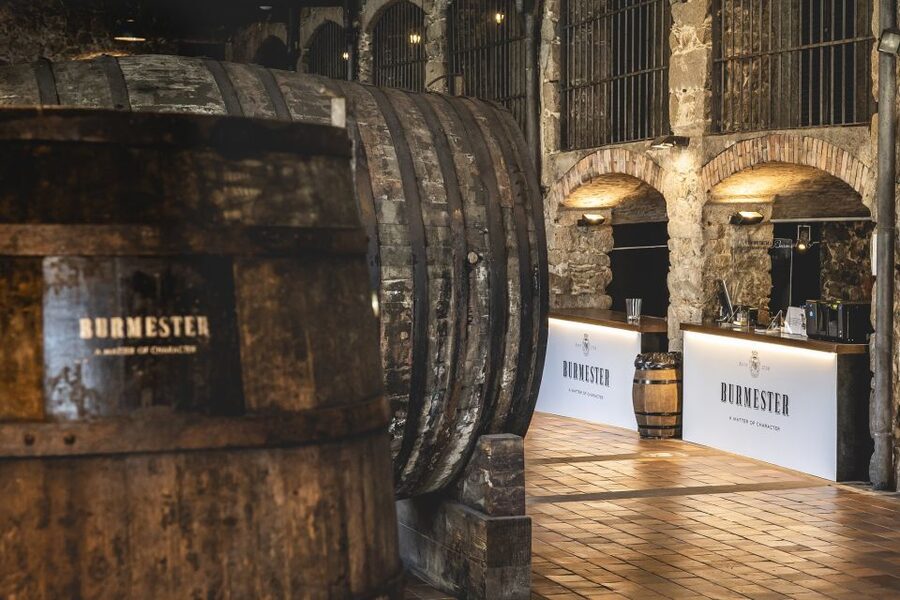 Porto: Burmester Cellar Tour with Tasting & Pairing Options - Pricing and value: is $25 fair for what you get?