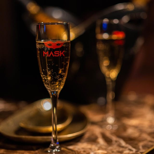 Porto: Cabaret & Pole Shows, with a Welcome Drink! - Rules You Need to Know Before You Go Inside