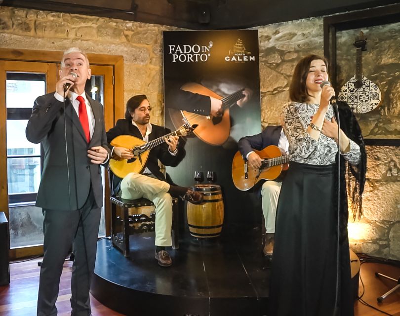 Porto: Cálem Cellar Tour, Fado Show & Wine Tasting - Fado at Caves Cálem: what the 45-minute show feels like