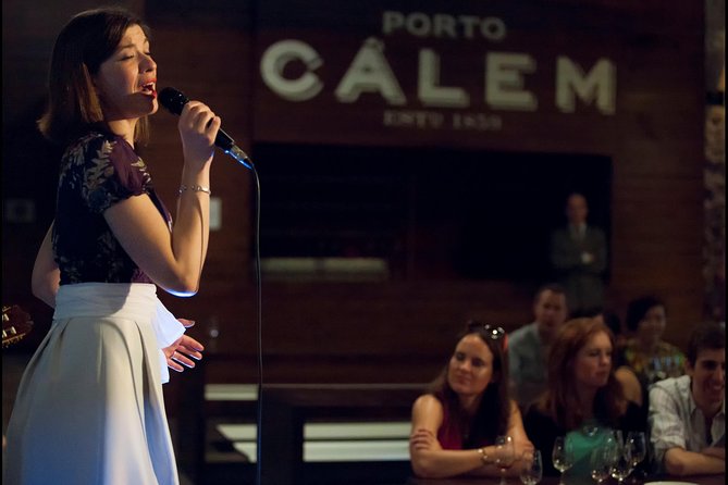 Porto: Cálem Cellar Tour, Live Fado Show and Wine Tasting - Fado Live in the Calem Caves: 45 Minutes of Real Atmosphere
