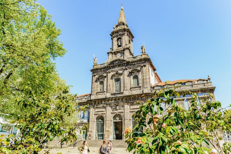 Porto Card with Transportation (1, 2, 3 or 4 Days) - Douro experiences: boat crossing and river cruise discounts