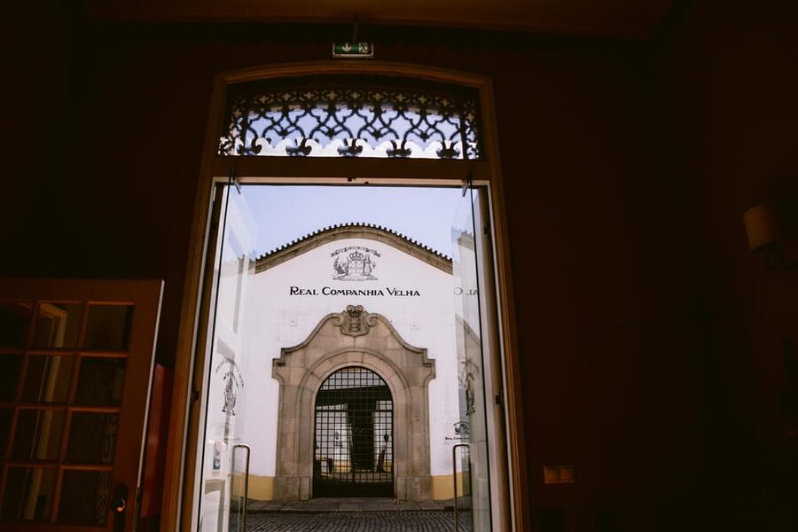 Porto: Carvalhas cellar tour at Real Companhia Velha - Quinta das Carvalhas in Gaia: why this Port cellar tour feels different
