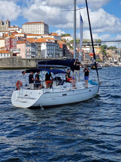 Porto: Charming Sailboat Bachelor Party with drinks - A 2-hour Porto sail party, the exact vibe you want