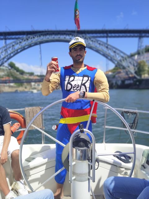 Porto: Charming Sailboat Bachelor Party with drinks - Luiz I bridge photo moment, why that stop is so useful