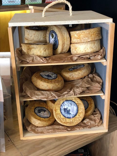 Porto: Cheese and Port Wine Tasting in a Unique Place - Practical tips before you go