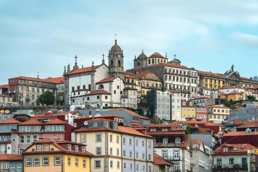 Porto: City Center Walking Tour - Livraria Lello & Irmão: architecture plus a pop-culture connection