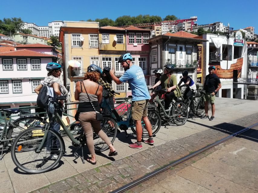 Porto: City Highlights 3-Hour Guided Electric Bike Tour - Porto Cathedral (Sé): Big Architecture, Straightforward Meaning