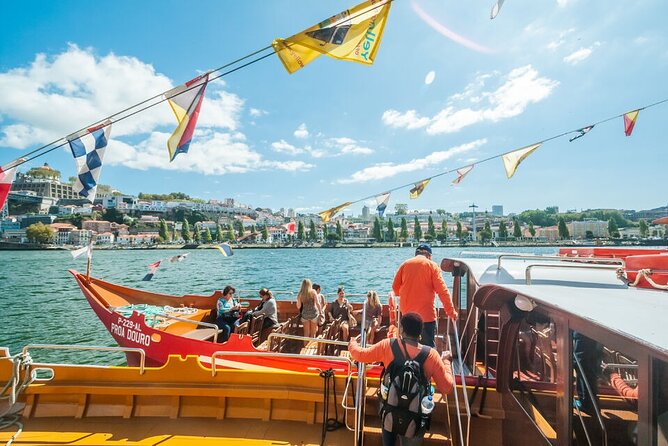 Porto City Tour Full Day with Lunch and Six Bridges Cruise - Private basis - Historic Centre Panoramas: Medieval Streets Without the Guesswork