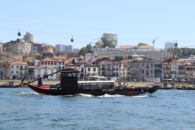 Porto City Tour Half Day - Private - Sao Bento Railway Station: Porto’s storytelling in blue tiles