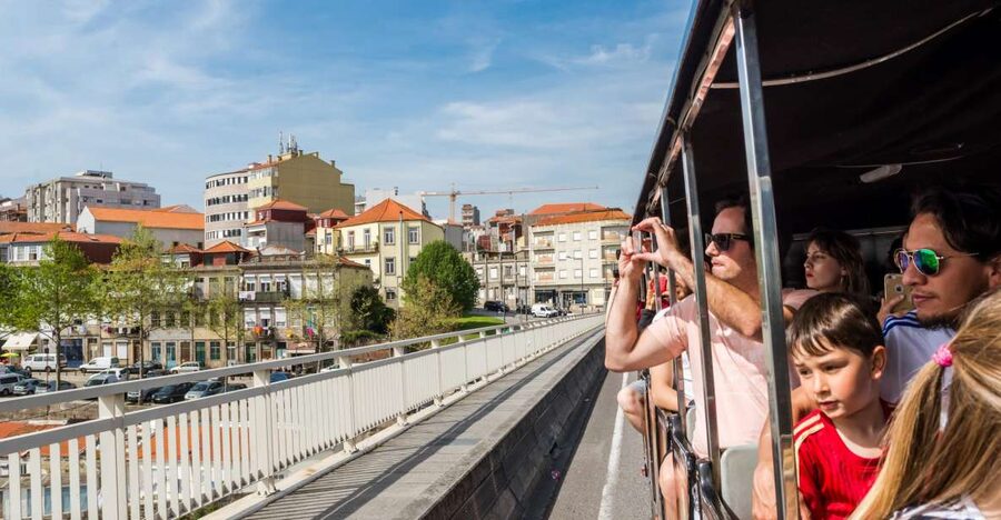 Porto: City Train Tour, River Cruise & Wine Cellar - Porto Highlights from the Train: What You See Without Climbing