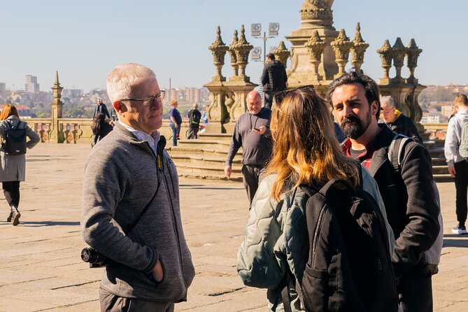 PORTO city Walking Tour - Meeting Point on R. de Mouzinho da Silveira 34: Simple Start, Clear End