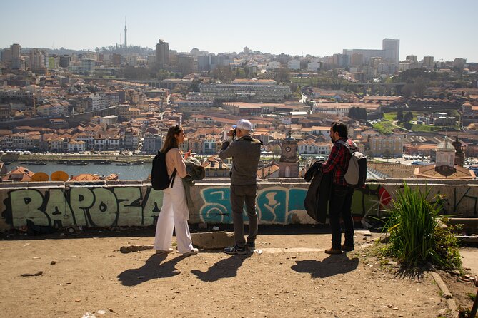 PORTO city Walking Tour - Rua das Flores and the Street-Art Comeback You’ll Walk Past Twice in Your Photos