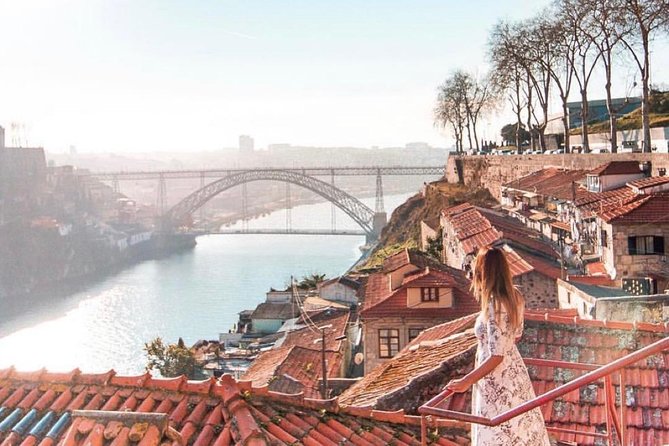 Porto Classic Car Tour - Vintage Experience - Start at Avenida dos Aliados, then climb into postcard Porto