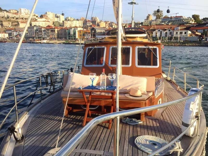Porto: Classic Sailboat Cruise Along the Douro River - From Arrábida Bridge toward Ribeira Porto, the first bridge-photo sequence