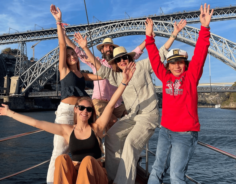 Porto: Classic Sailboat Cruise Along the Douro River - Stop-by-stop guide to what you should watch for