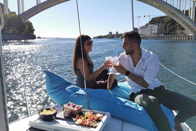 Porto: Cruzeiro privado rio douro até 8 pessoas com wine tasting - Should you book this private Douro wine tasting cruise?