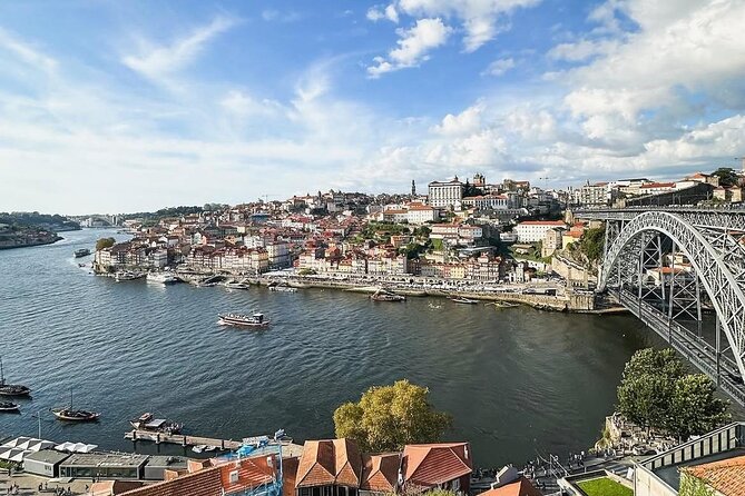 Porto Customizable Three Hour Private Tour - Sé do Porto Cathedral: hill views and azulejo cloisters